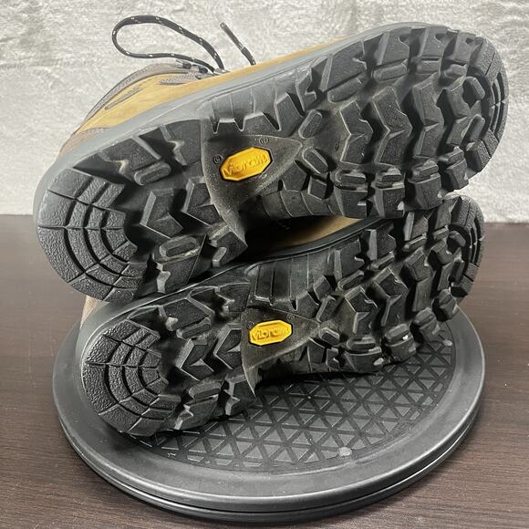 Garmont Mens Size 8 Hiking Trail Camping Boots Gore Tex USA Brown Leather - Picture 10 of 10